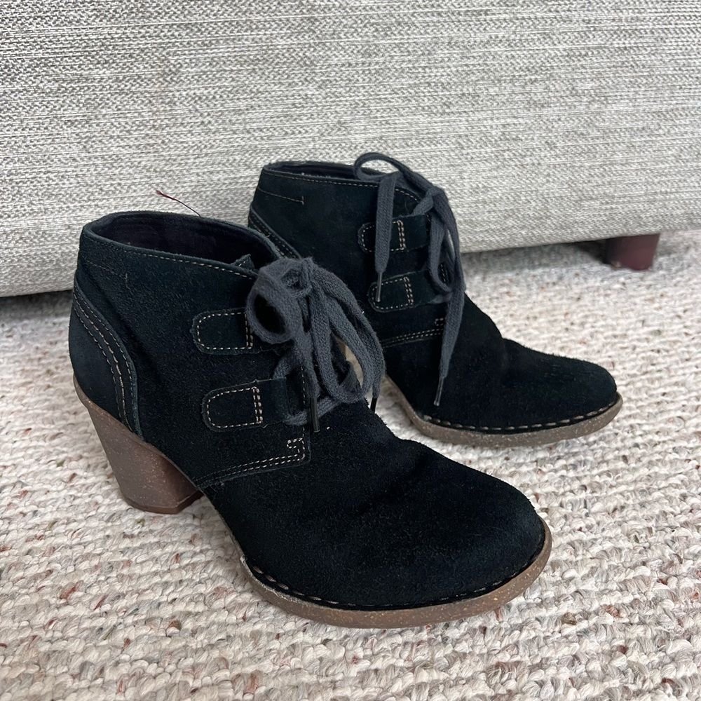 Clarks Carleta Lyon Ankle Lace Up Black Suede Booties
